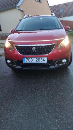 Peugeot 2008 1,2   Peugeot 2008 1.2 Benzín 60 kW 