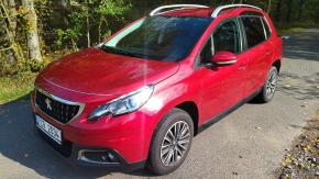 Peugeot 2008 1,2   Peugeot 2008 1.2 Benzín 60 kW 