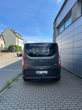 Ford Tourneo Custom 2,0   Titanium, seda metaliza Magnet 