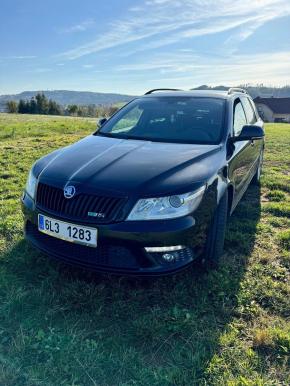 Škoda Octavia 2,0   Škoda Octavie II RS 