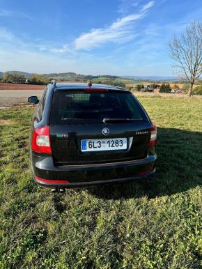 Škoda Octavia 2,0   Škoda Octavie II RS 