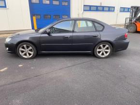 Subaru Legacy 2,0   Subaru Legacy 