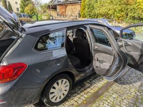 Opel Astra 1,7   Opel Astra J ST 