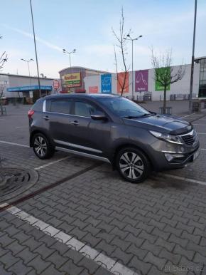 Kia Sportage 2,0   Prodam Kia Sportage 