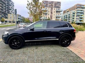 Volkswagen Touareg 3,0   Volkswagen Touareg V6 