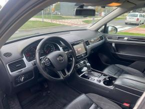 Volkswagen Touareg 3,0   Volkswagen Touareg V6 