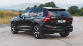 Volvo XC60 2,0 B4 FWD diesel Plus Dark Auto  Volvo 