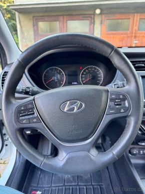 Hyundai i20 1,2   Hyundai i20 