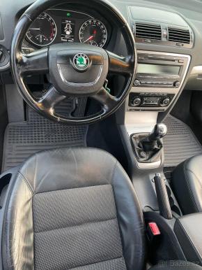 Škoda Octavia 1,9 TDI PD Elegance  2 - TDI PD 77kw bez 