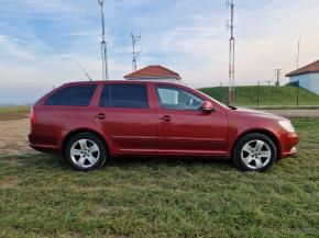 Škoda Octavia 1,4 TSI Elegance Combi  2 