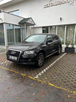 Audi Q5 2,0   Quattro, manuální převodovka