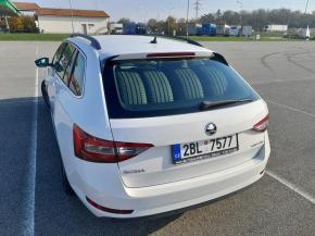 Škoda Superb 2,0   110kw. elektrické tažné 