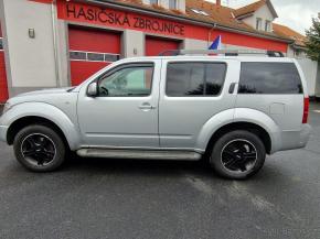 Nissan Pathfinder Armada 2,5   126kW 