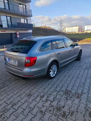 Škoda Superb 2,0   2, 2011 