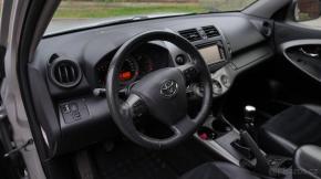 Toyota RAV4 2,2   RAV4 4x4 2.2 tažné 