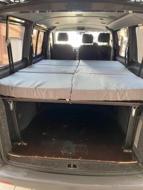 Volkswagen Transporter 1. majitel, 9míst, lůžková úpr 