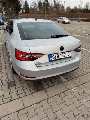 Škoda Superb 1,8   3 Laurin&Klement 2017 