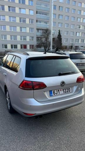 Volkswagen Golf 2,0   7 