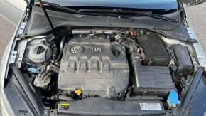 Volkswagen Golf 2,0   7 