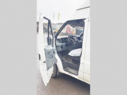 Ford Transit 350L 2.2TDCi dodávka (km orig. 22531455-1023332.jpg