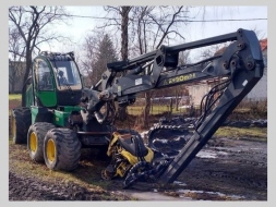 John Deere Ostatní 1270E harvestor(2021 motor)17t 22531912-1023376.jpg