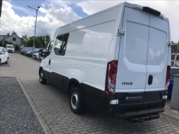 Iveco Daily 2,3 22108146-1003391.jpg