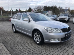 Škoda Octavia 2,0 TDI CR DPF Elegance Combi 23154957-1046130.jpg